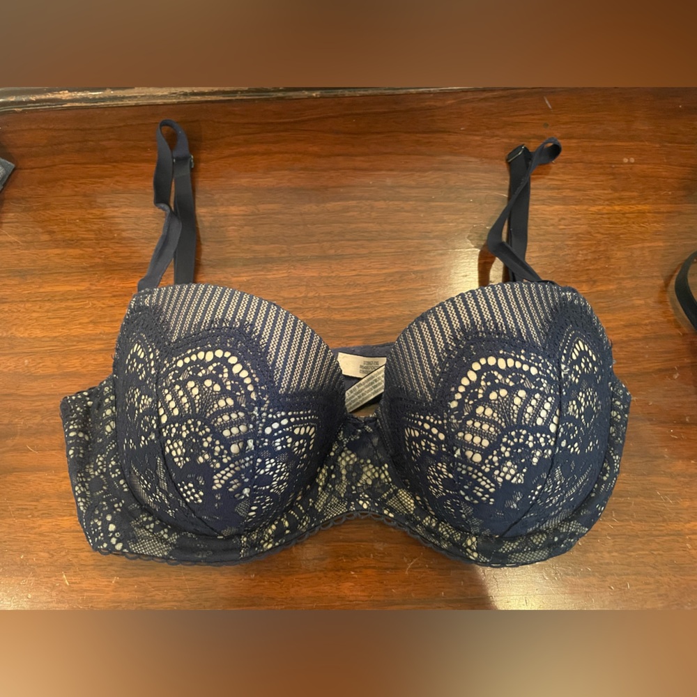 Victoria’s Secret Navy Lace Bra